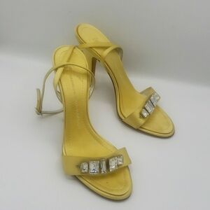Giuseppe Zanotti size 39 1/2 color yellow used 2x 100%Authentic only dust bag